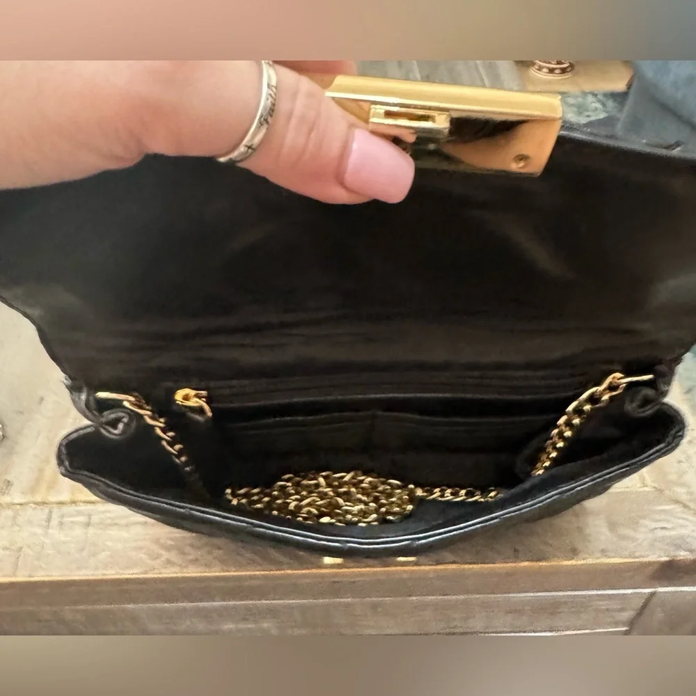 MICHAEL Michael Kors Black Quilted Shoulder Bag with Gold Chain - Picture 13 of 14